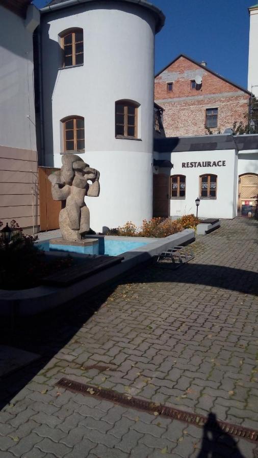 Penzion s restaurací U MLYNA COM Litovel Esterno foto
